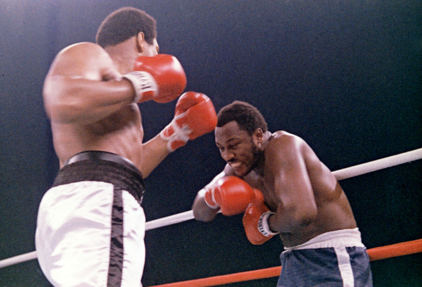 1975: FRAZIER ALI